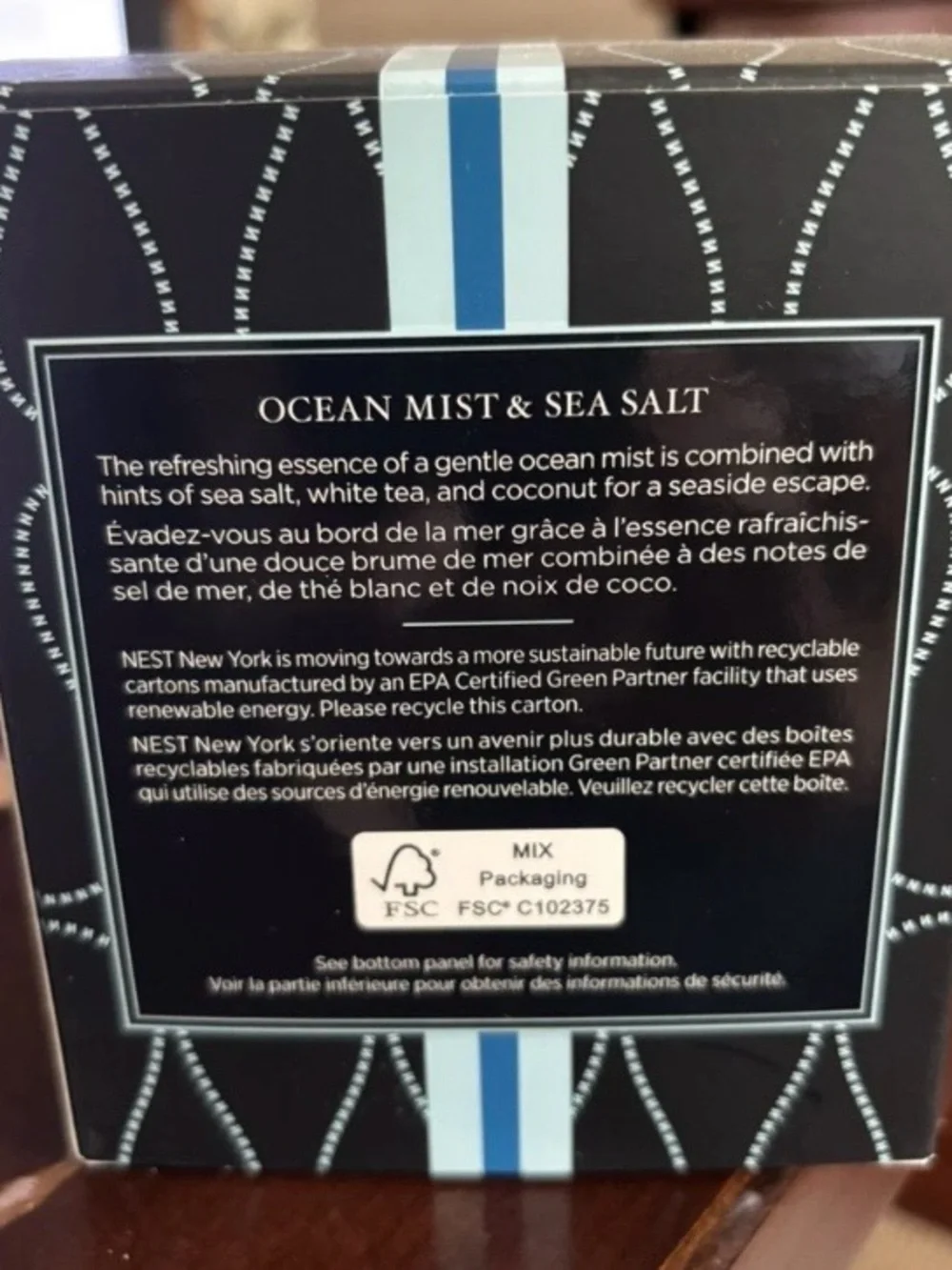 NEST Fragrances Ocean Mist & Sea Salt Candle - White